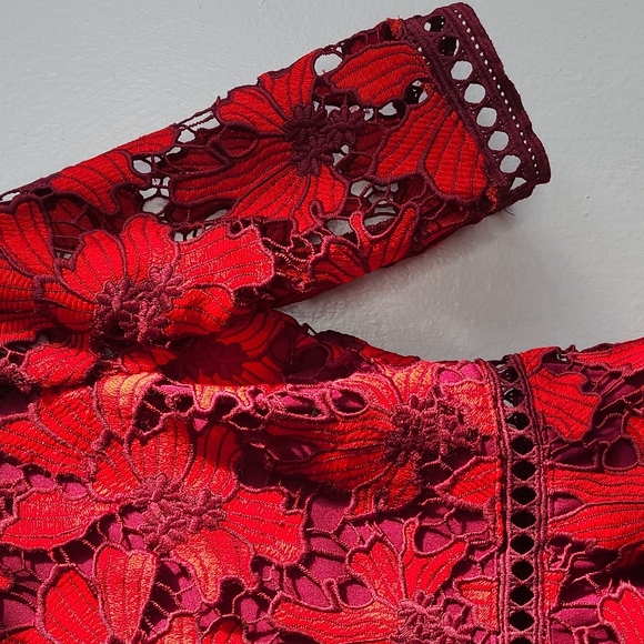 Red Flower Lace Dress - Picture 4 of 7